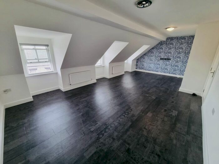 3 Bedroom Flat To Rent In Abbeymill Court, Wavertree, Liverpool, L15