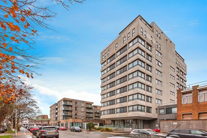 1 Bedroom Flat For Sale In The Causeway, Goring-by-Sea, Worthing, BN12