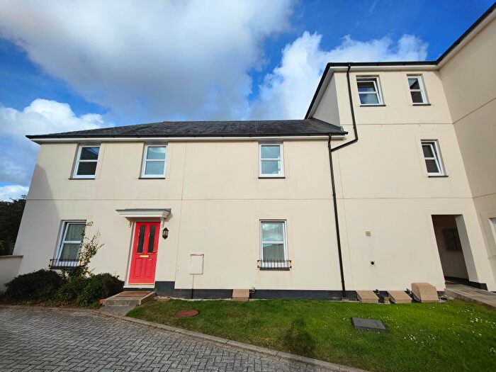 2 Bedroom Flat To Rent In Laity Fields, Camborne, TR14
