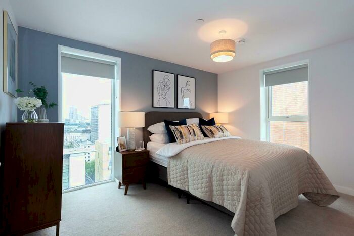 2 Bedroom Apartment To Rent In Bradshaw House, Salford, M3