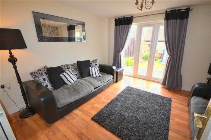 2 Bedroom End Of Terrace House To Rent In Woodrush Gardens, Carterton, Oxon, OX18
