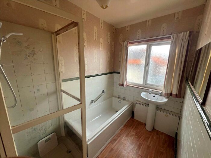 3 Bedroom Flat For Sale In Brompton Avenue, Rhos On Sea, Colwyn Bay, Conwy, LL28