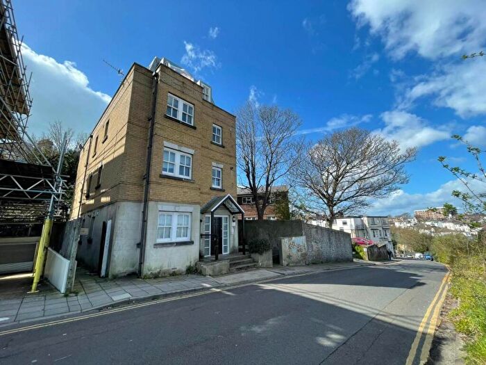 1 Bedroom Flat To Rent In Hartley Court, Howard Place, Brighton, BN1