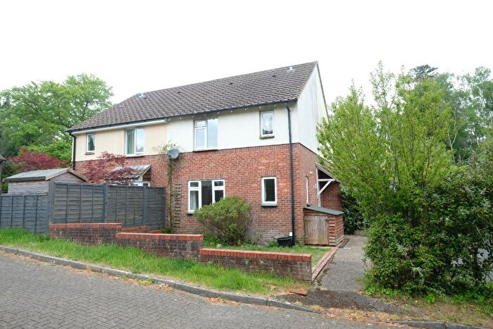 2 Bedroom Terraced House To Rent In Kensington Fields, SO45