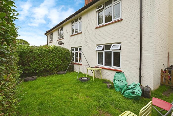2 Bedroom Maisonette For Sale In St. Barnabas Road, Reading, RG2
