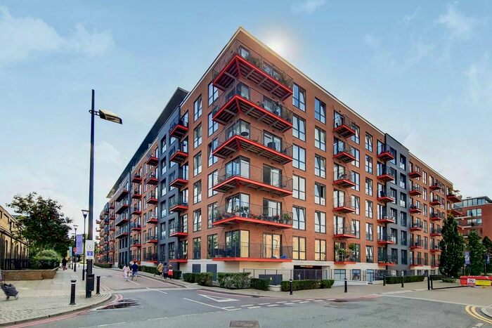 1 Bedroom Flat To Rent In Warehouse Court, Woolwich, London, SE18