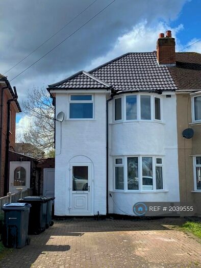 3 Bedroom Semi-Detached House To Rent In Parkdale Road, Birmingham, B26