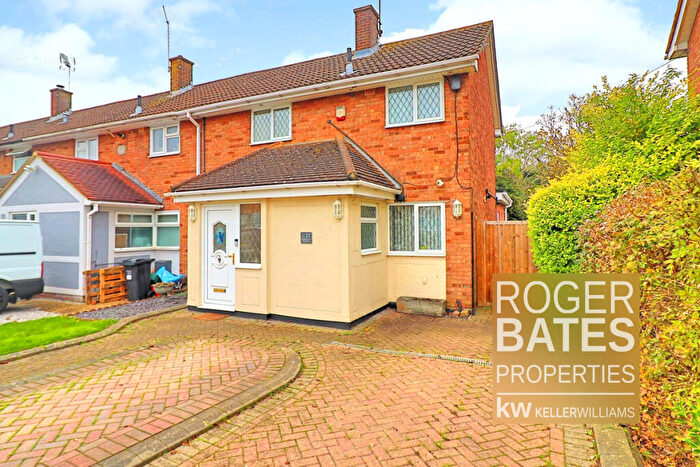 2 Bedroom Semi-Detached House For Sale In Barrington Gardens, Basildon, SS14