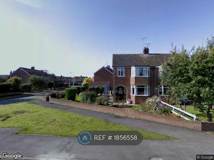 3 Bedroom Semi-Detached House To Rent In Woodhall Drive, Beverley, HU17