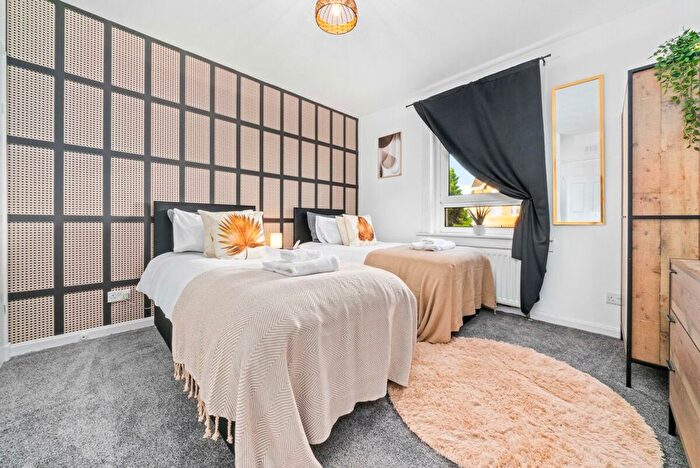 2 Bedroom Flat To Rent In Viewpark, G71