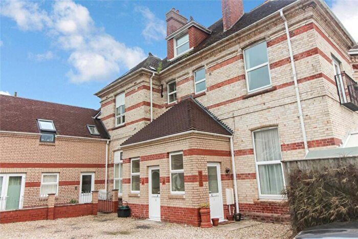 3 Bedroom Flat To Rent In Barnstaple, EX32