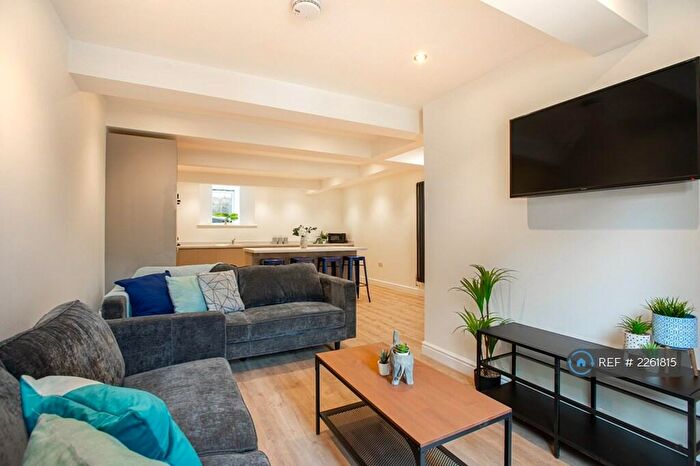 6 Bedroom Terraced House To Rent In College Street, Sheffield, S10