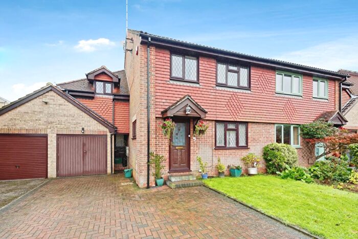 4 Bedroom Semi Detached House For Sale In Chestnut Road, Dover, Kent, CT17