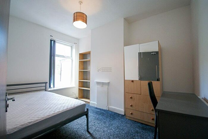 4 Bedroom Property To Rent In Harborne Lane, Selly Oak, Birmingham, B29