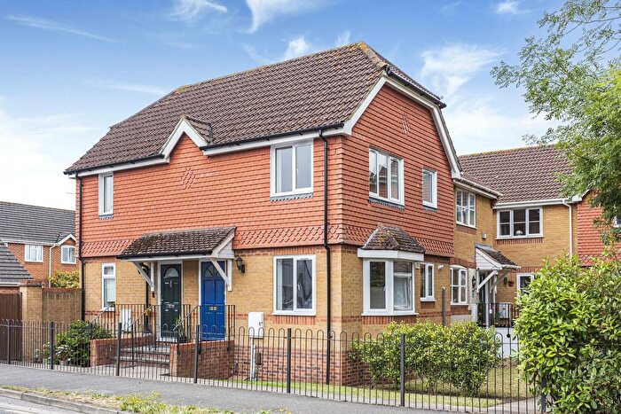 1 Bedroom Semi Detached House To Rent In Charta Road, Egham, Surrey, TW20