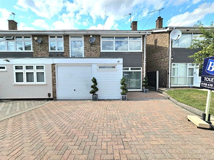 4 Bedroom Semi-Detached House To Rent In Singleton Close, Hornchurch, RM12