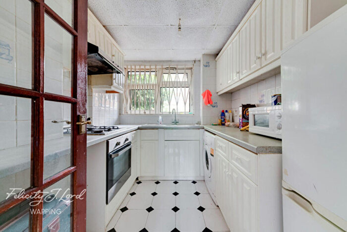 1 Bedroom Flat For Sale In Cable Street, London, E1