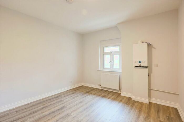 Apartment To Rent In Mount View Road, Crouch End, London, N4