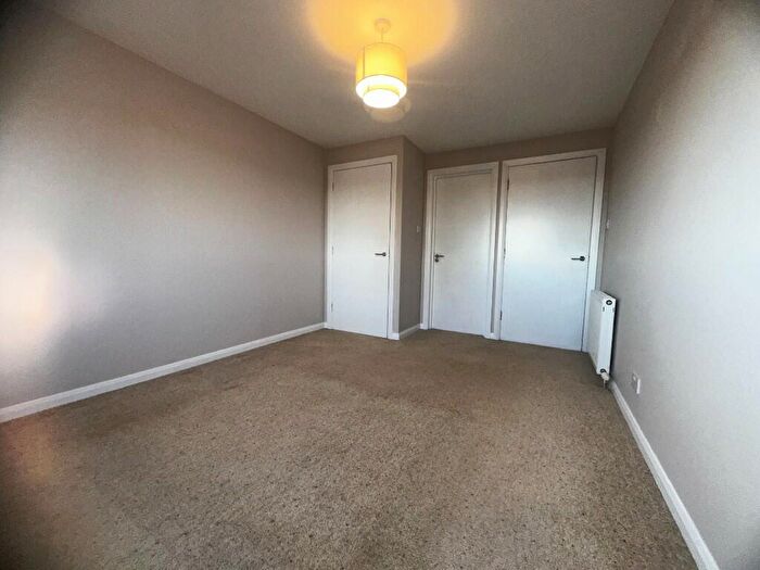 2 Bedroom Flat To Rent In Cocklebie Road, KA3