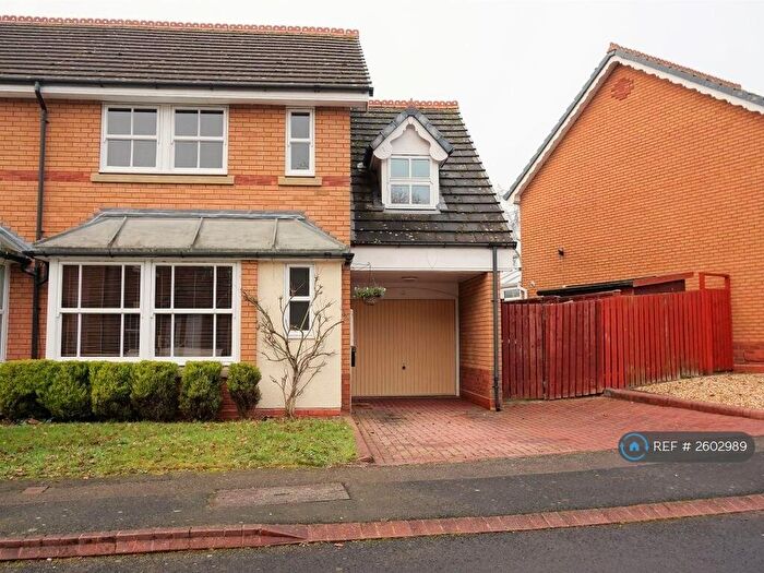 3 Bedroom Semi-Detached House To Rent In Kilsby Grove, Solihull, B91