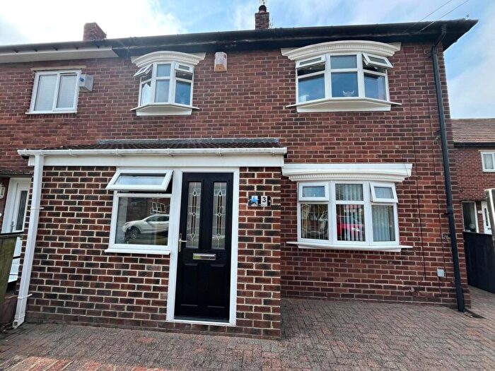 3 Bedroom Semi-Detached House For Sale In Clyde Avenue, Hebburn, Hebburn, Hebburn, NE31