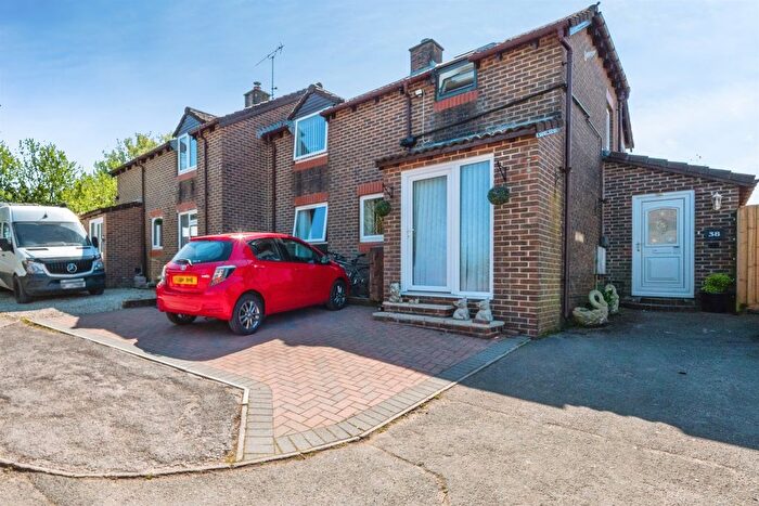 3 Bedroom Semi-Detached House For Sale In Butt Close, Puddletown, Dorchester, DT2