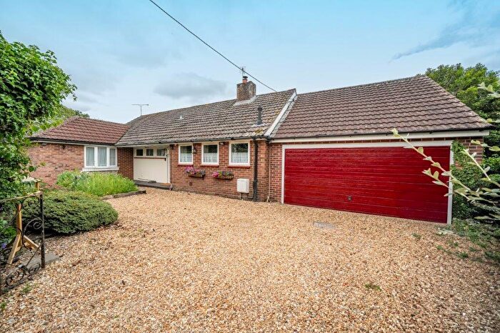 3 Bedroom Detached Bungalow For Sale In Fyfield Road, Weyhill, Andover, SP11