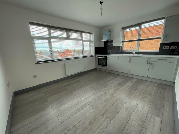 1 Bedroom Apartment To Rent In Bank Street, Lutterworth, LE17