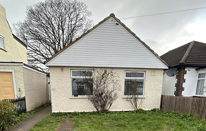 2 Bedroom Bungalow To Rent In West Ewell, KT19