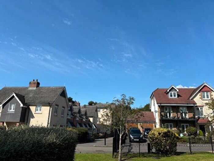 1 Bedroom Flat For Sale In Halcyon Close, Oxshott, Leatherhead, Surrey, KT22