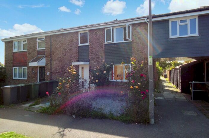 3 Bedroom Terraced House To Rent In Abbey Grove, Sandy, Bedfordshire, SG19