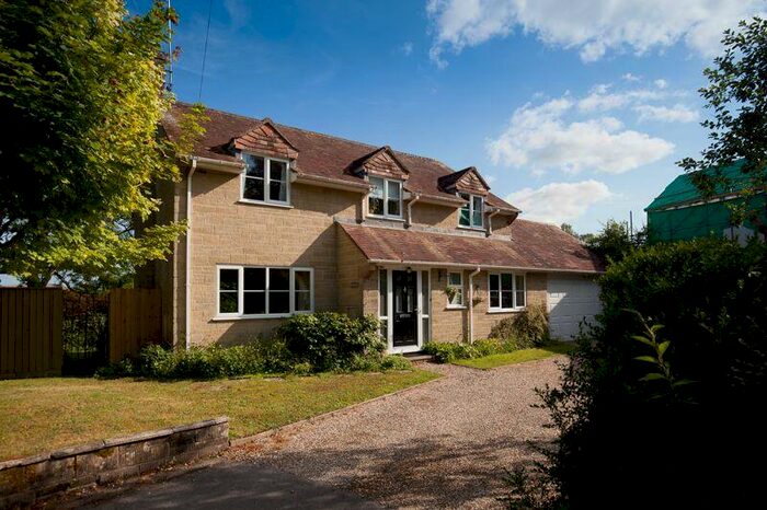 4 Bedroom Detached House For Sale In St. Johns Hill, Shaftesbury, SP7