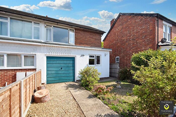 3 Bedroom Semi-Detached House For Sale In Sisson Road, Longlevens, GL2