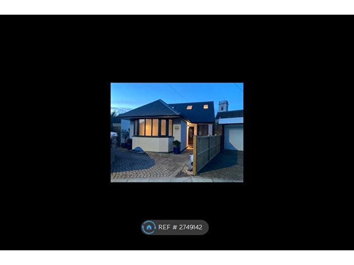 4 Bedroom Detached House To Rent In Lime Grove, Twickenham, TW1