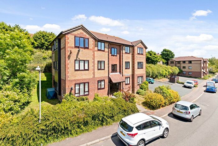 1 Bedroom Flat For Sale In Mayfield Avenue, Dover, CT16