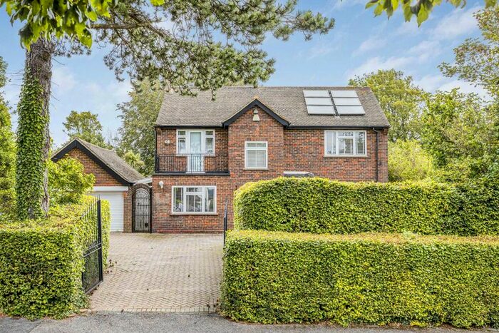 4 Bedroom Detached House To Rent In Oakwood Avenue, Purley, CR8