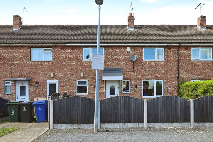 3 Bedroom Terraced House For Sale In Hampden Crescent, Lindholme, Doncaster, DN7