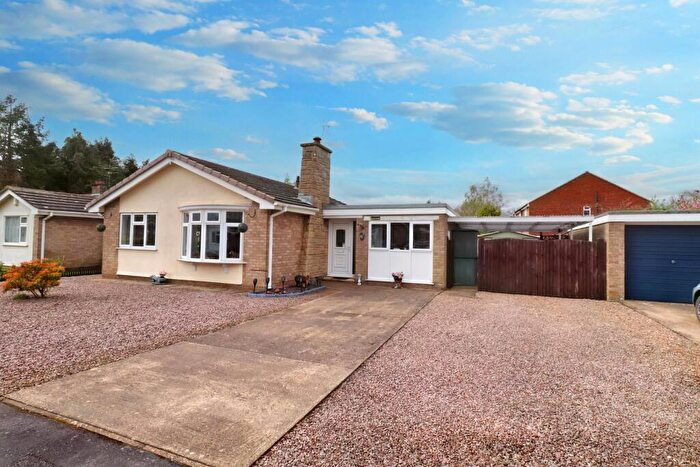 2 Bedroom Bungalow For Sale In Glen Gardens, Surfleet, PE11