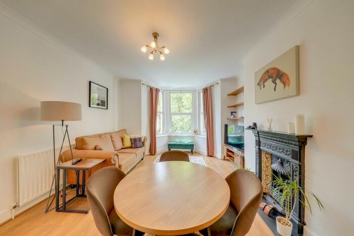 1 Bedroom Flat For Sale In Devonshire Road, Forest Hill, London, SE23
