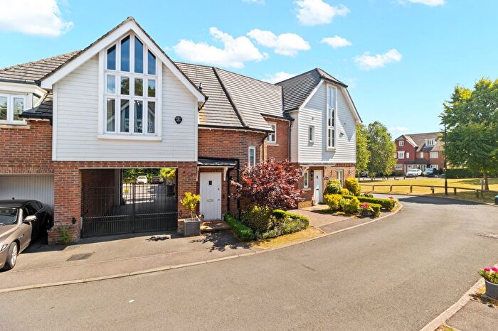 2 Bedroom Flat For Sale In Watson Way, Crowborough, East Sussex, TN6