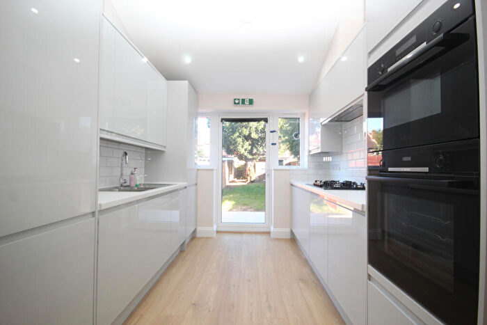 5 Bedroom Terraced House To Rent In Rutland Road, Harrow, Middlesex, HA1