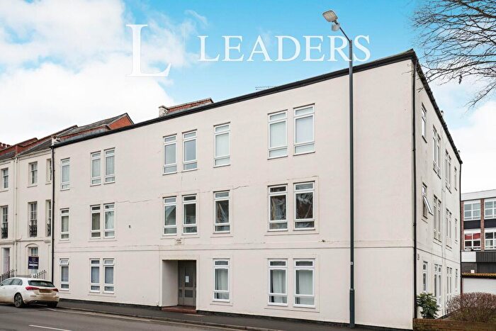 2 Bedroom Flat To Rent In Kilby Court, - Brunswick Street, CV31