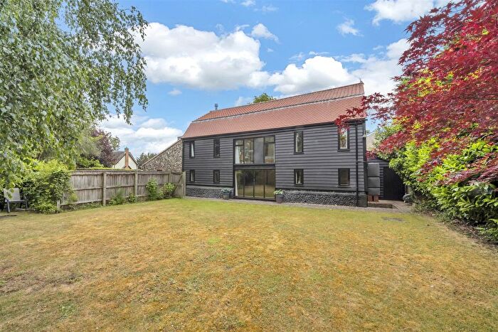 4 Bedroom Barn Conversion For Sale In The Acorns, Beyton Road, Thurston, Bury St. Edmunds, IP31