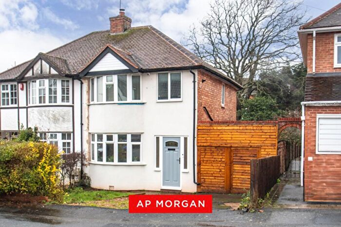 3 Bedroom Semi Detached House For Sale In Jubilee Avenue, Redditch, Worcestershire, B97