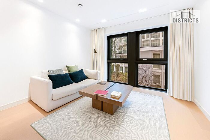 1 Bedroom Flat To Rent In Lincoln Square, Portugal Street, WC2A