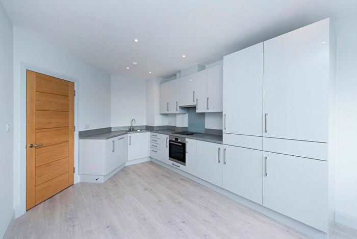 1 Bedroom Flat To Rent In High Road, Whetstone, N20