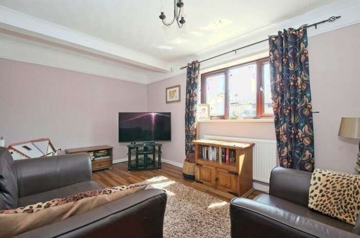 5 Bedroom Detached House For Sale In Glan Creigiau, Groesfaen, Pontyclun, CF72