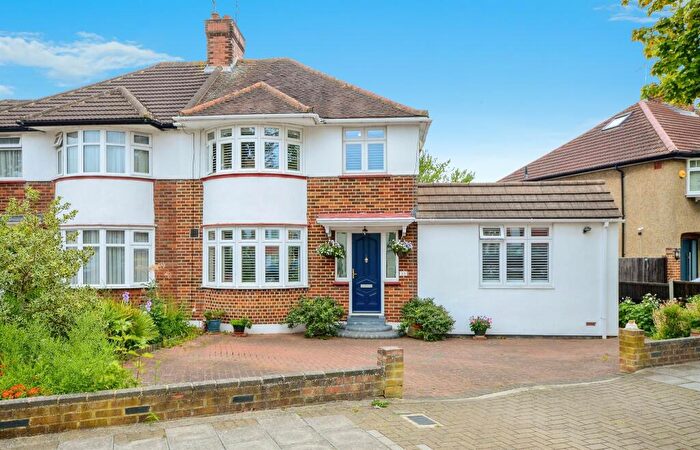 4 Bedroom Semi-Detached House For Sale In Welbeck Road, Harrow, HA2