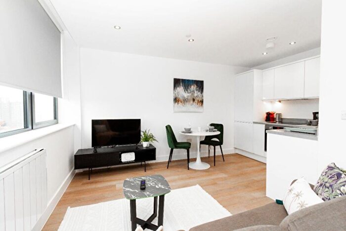 Apartment To Rent In Alexander House, M16