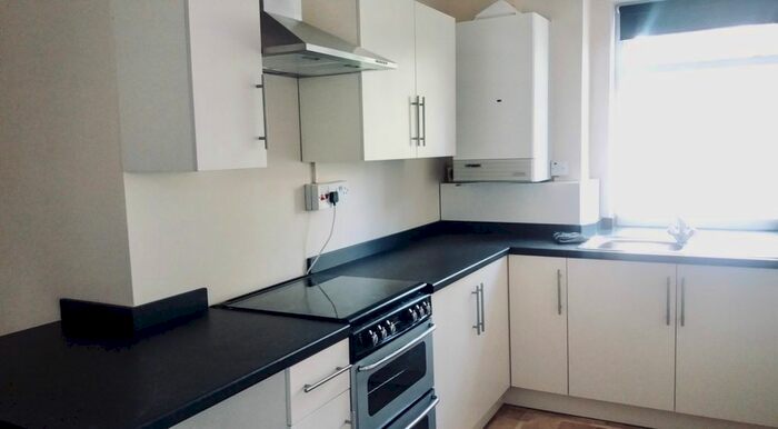 1 Bedroom Flat To Rent In Brynmill Cresent, Swansea, SA2